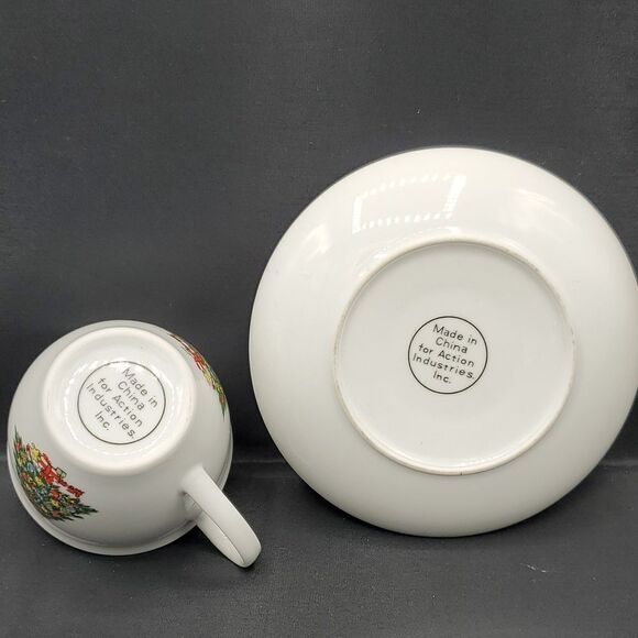 Jamestown China Christmas Tree Cup and Saucer with Gold Trim - Picture 4 of 7